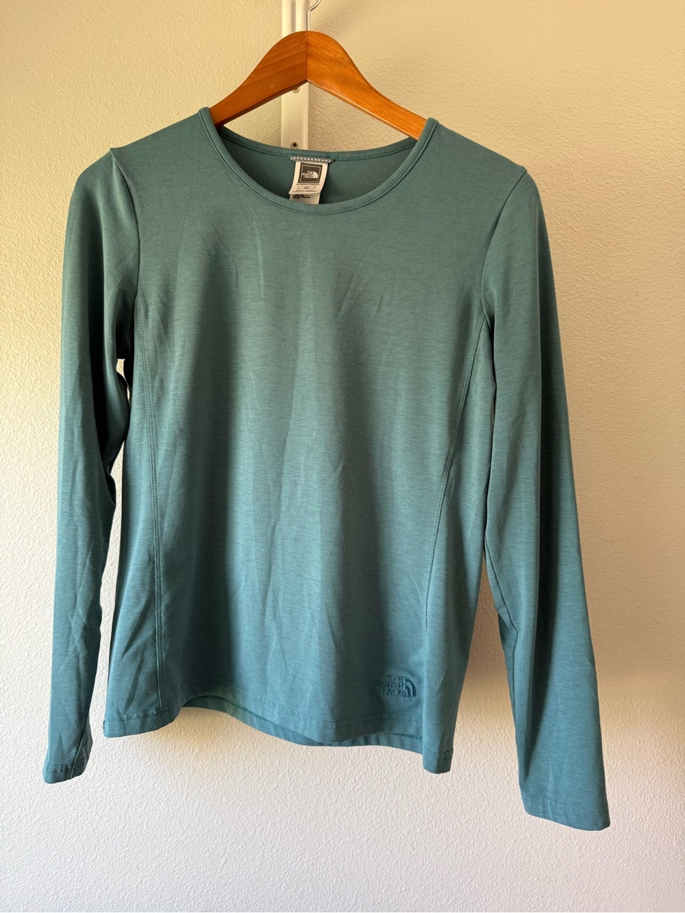 The North Face Women's Long-Sleeve Crew in Teal
